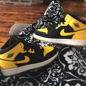 Air Jordan 1 ‘NEW LOVE’ 2017